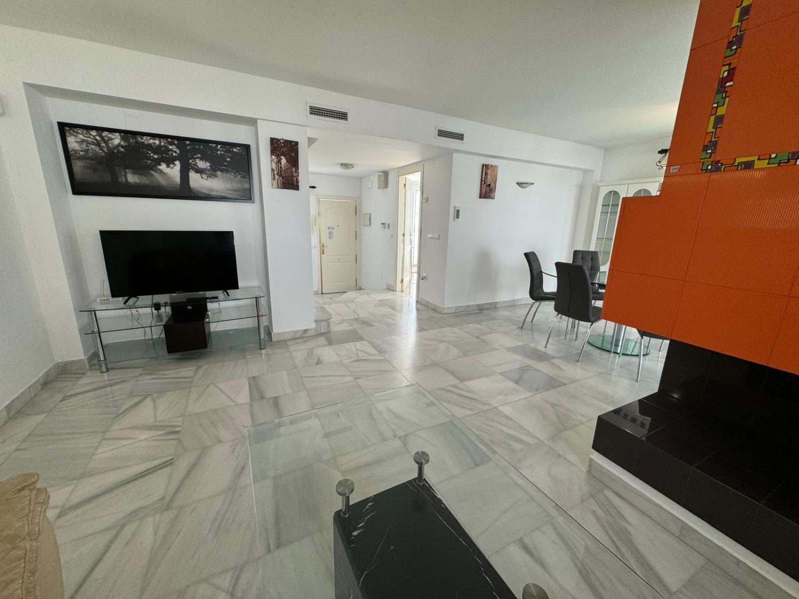 Apartamentos Naranjos Del Sol Marbella Exterior foto