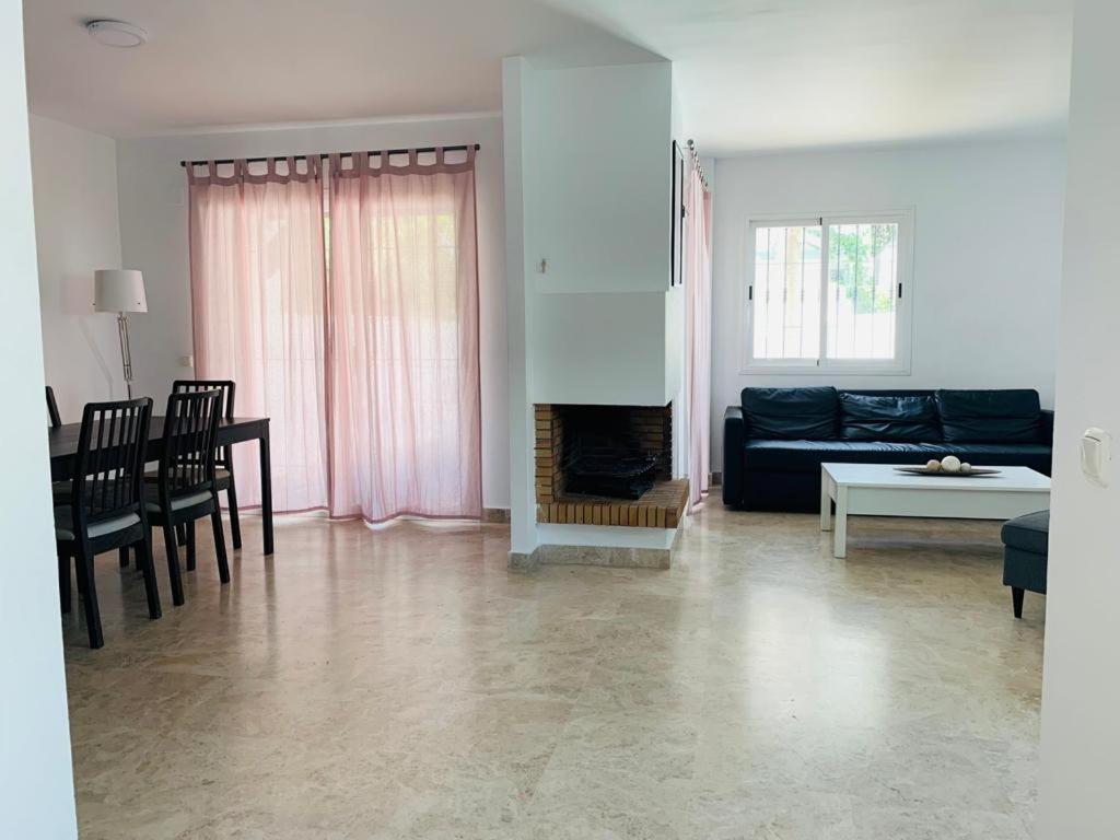 Apartamentos Naranjos Del Sol Marbella Exterior foto