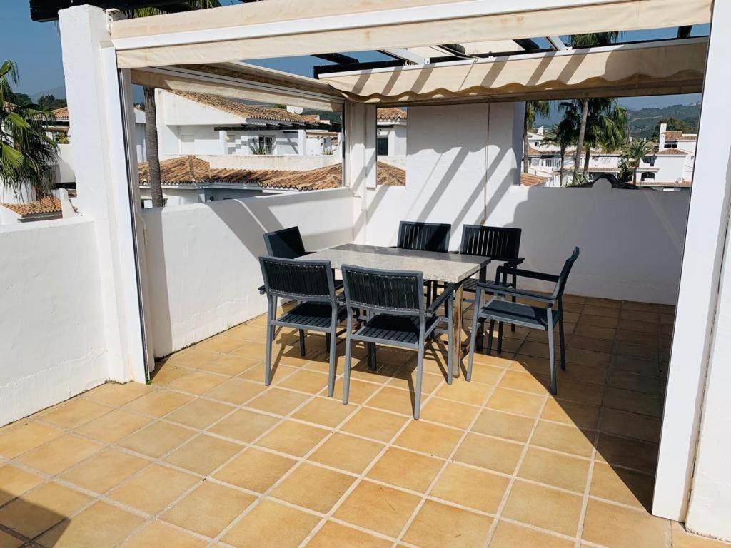 Apartamentos Naranjos Del Sol Marbella Exterior foto