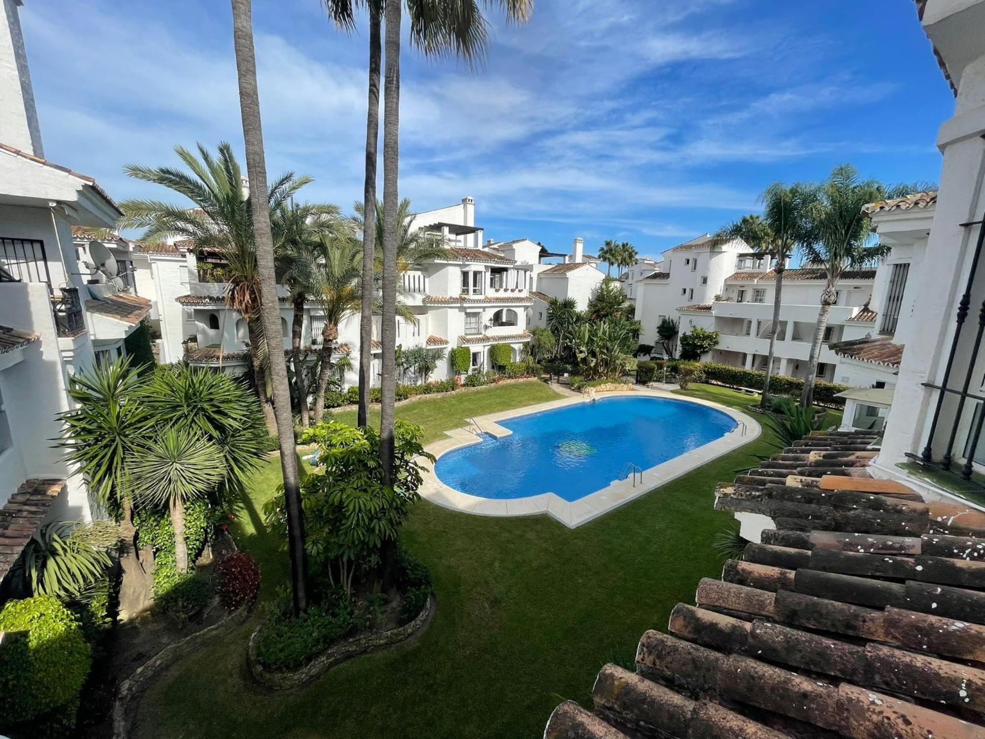 Apartamentos Naranjos Del Sol Marbella Exterior foto